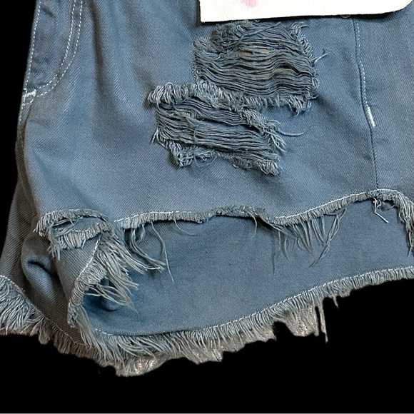 Originally NWT White Distressed Cut Off Shorts now in Antique Sage. Size 27🍃 - Picture 9 of 9